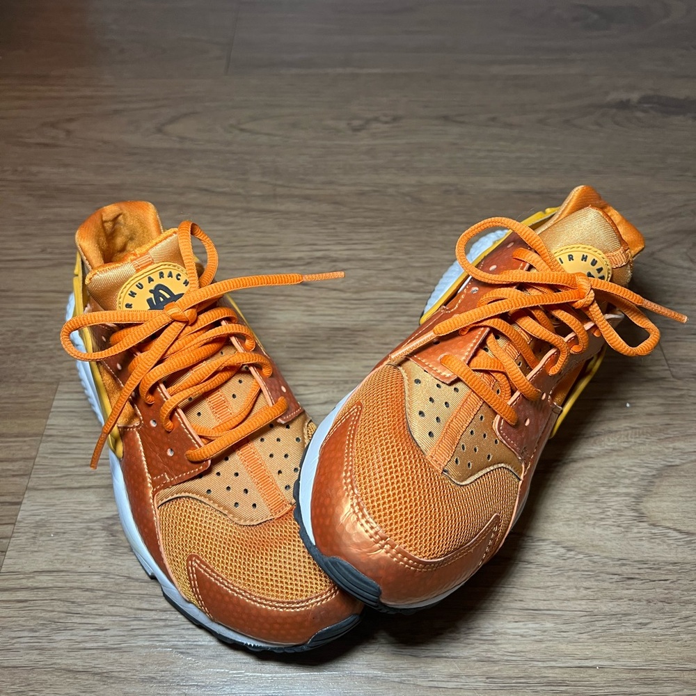 Nike Huarache Limited Edition - Orange, US W7.5, UK 5
